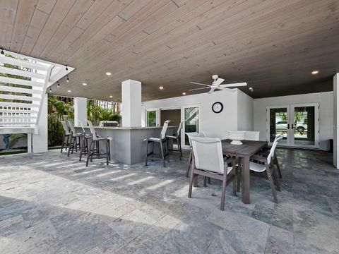 A home in LONGBOAT KEY