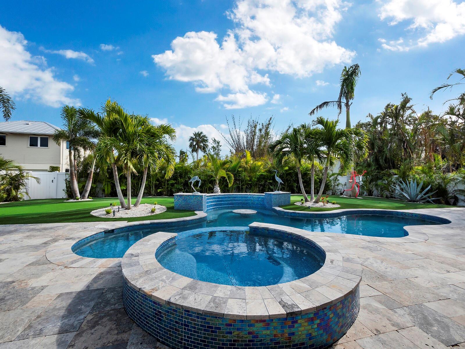 LONGBEACH ON LONGBOAT KEY - Residential