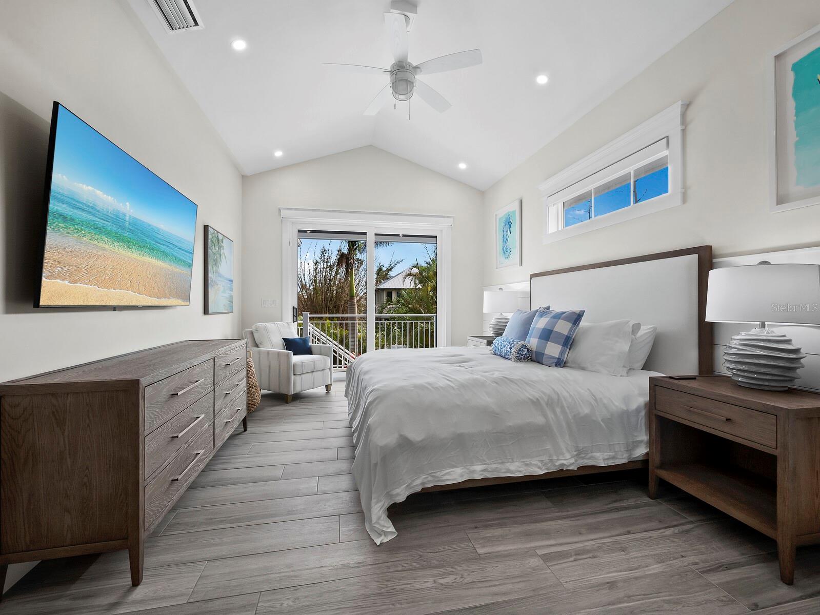 LONGBEACH ON LONGBOAT KEY - Residential