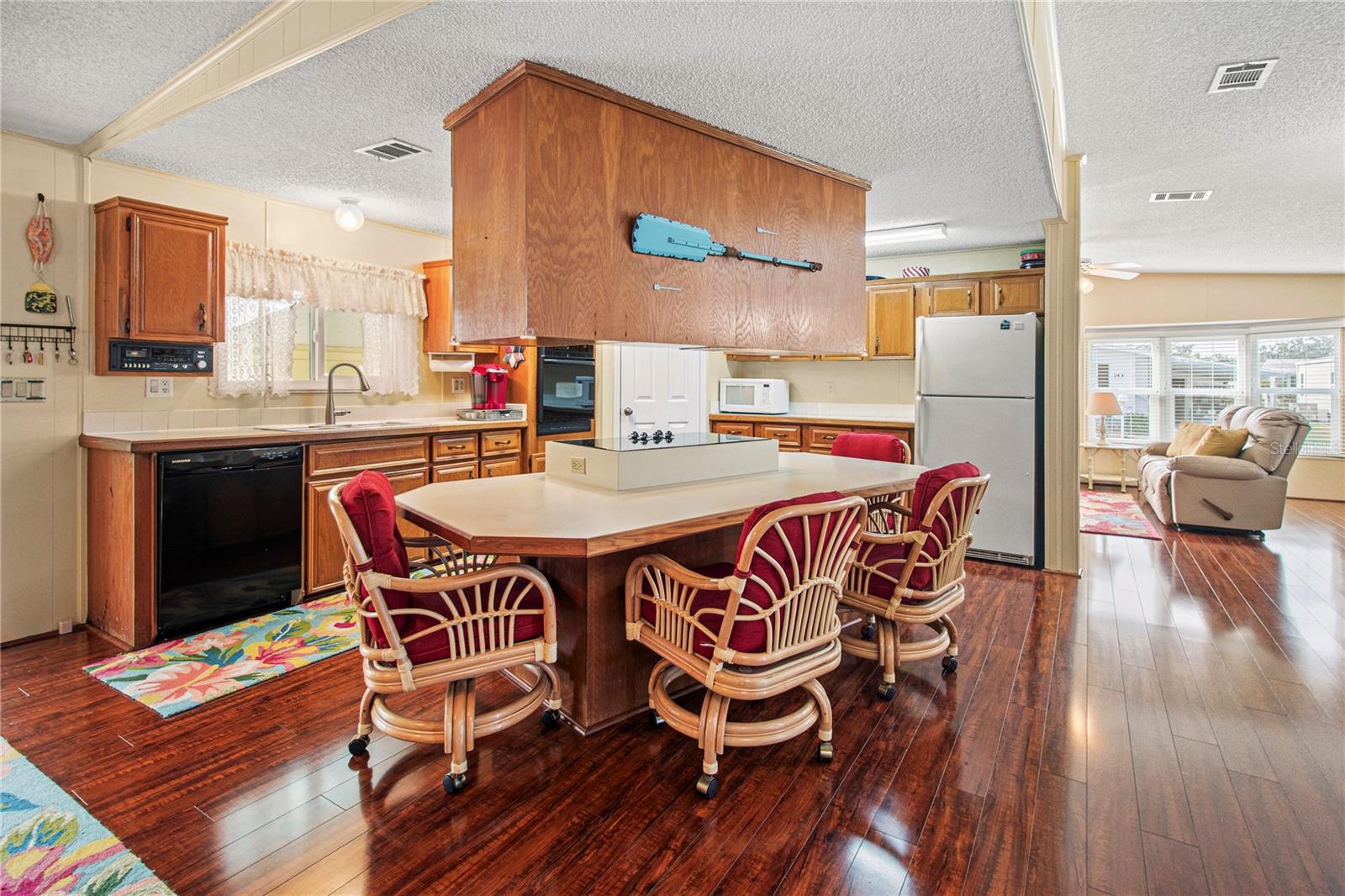 RIDGEWOOD OAKS PH II & III - Residential