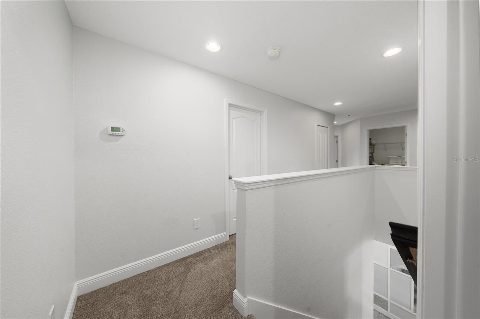 POINTE/HUNTERS CRK - Residential