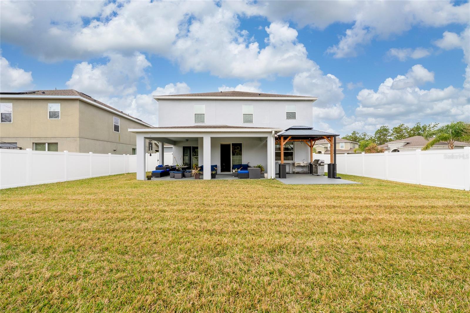 POINTE/HUNTERS CRK - Residential