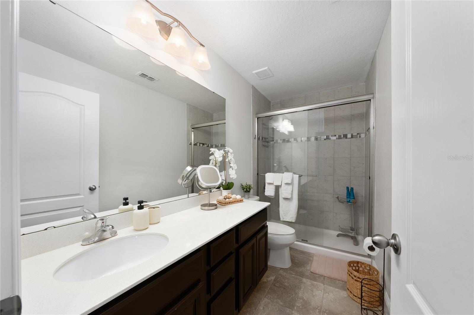 POINTE/HUNTERS CRK - Residential