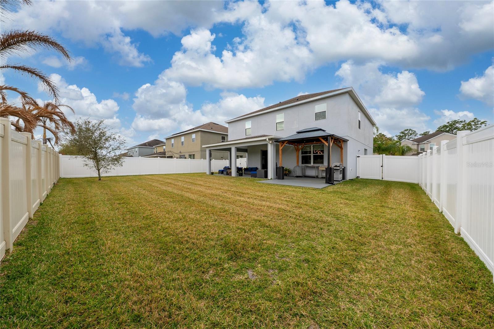 POINTE/HUNTERS CRK - Residential