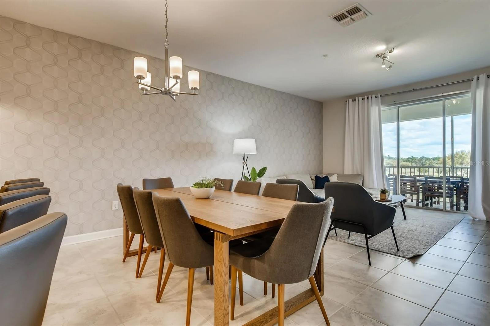 CHAMPIONSGATE CONDO PH 18 - Residential