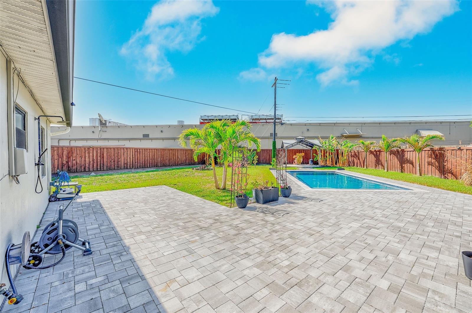 MEADOW LAWN - Residential