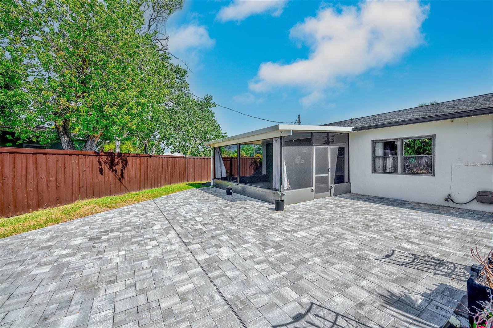 MEADOW LAWN - Residential