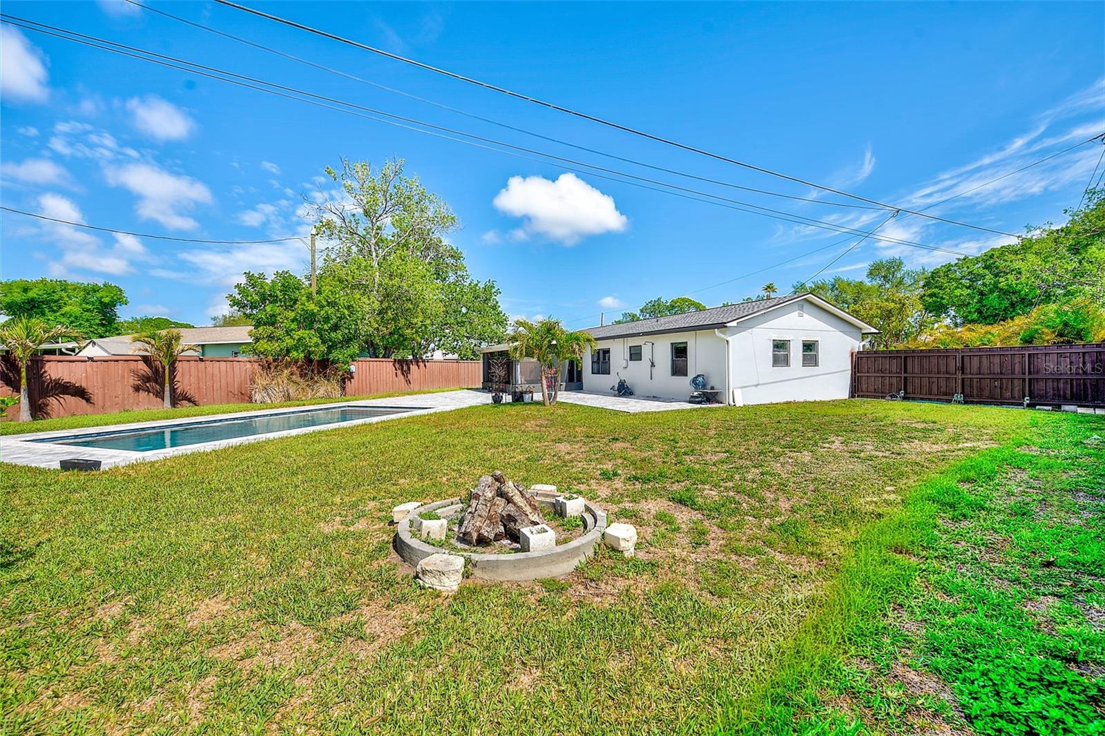 MEADOW LAWN - Residential