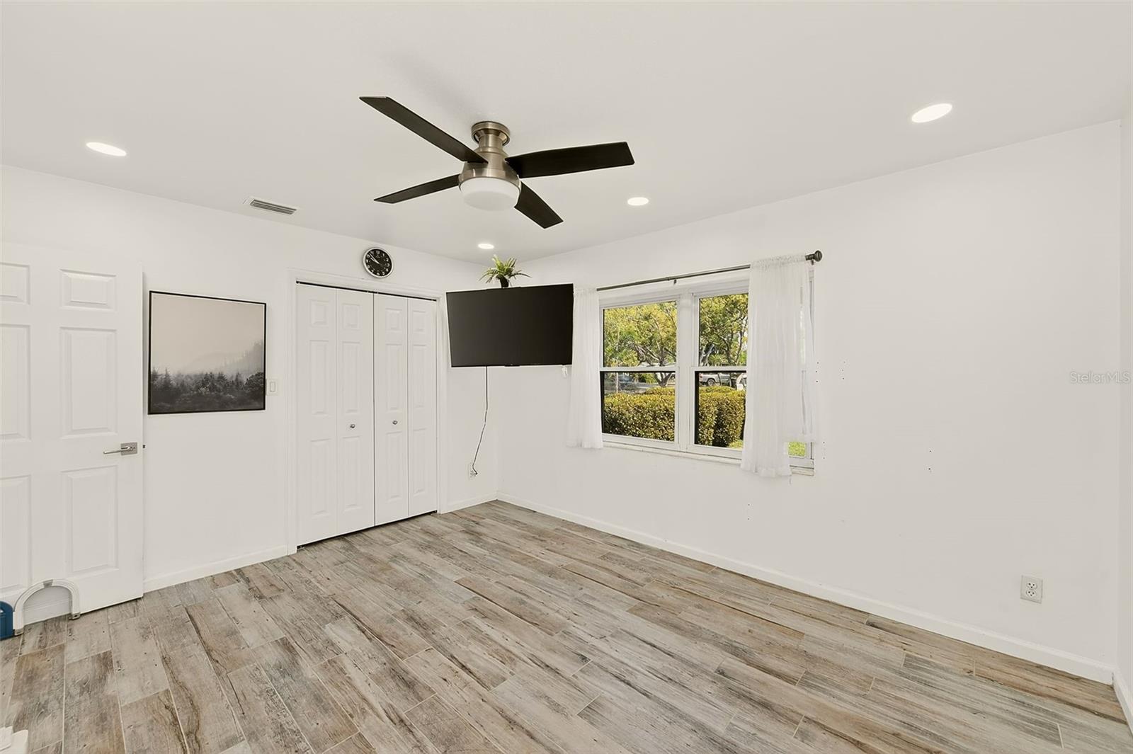 MEADOW LAWN - Residential