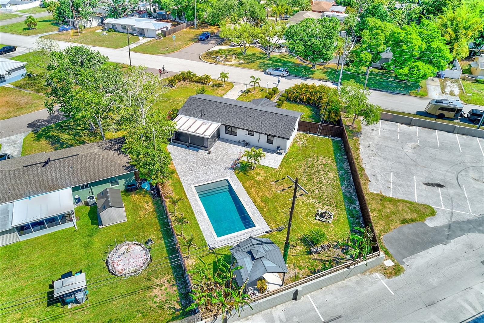 MEADOW LAWN - Residential