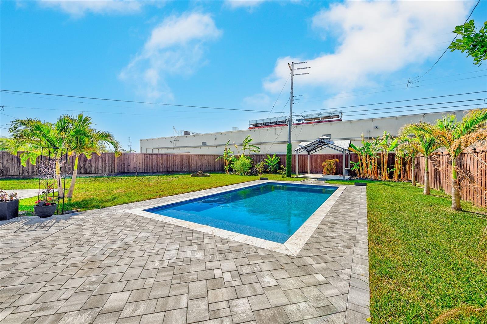 MEADOW LAWN - Residential