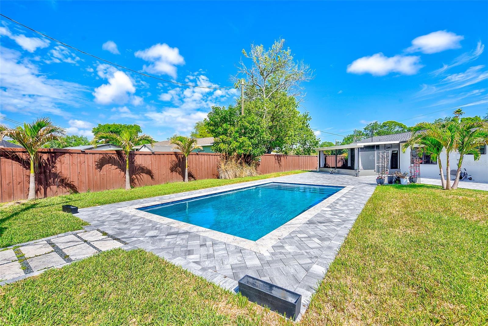 MEADOW LAWN - Residential