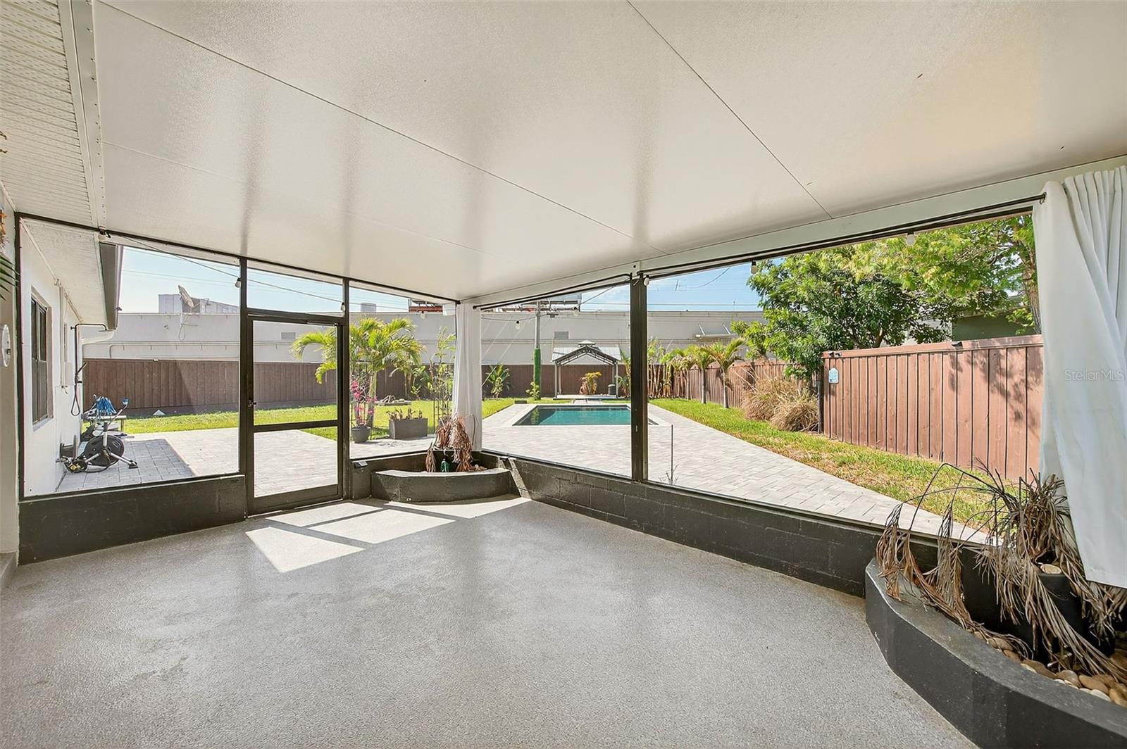 MEADOW LAWN - Residential