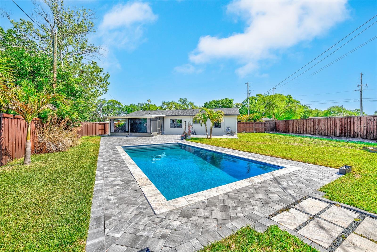 MEADOW LAWN - Residential