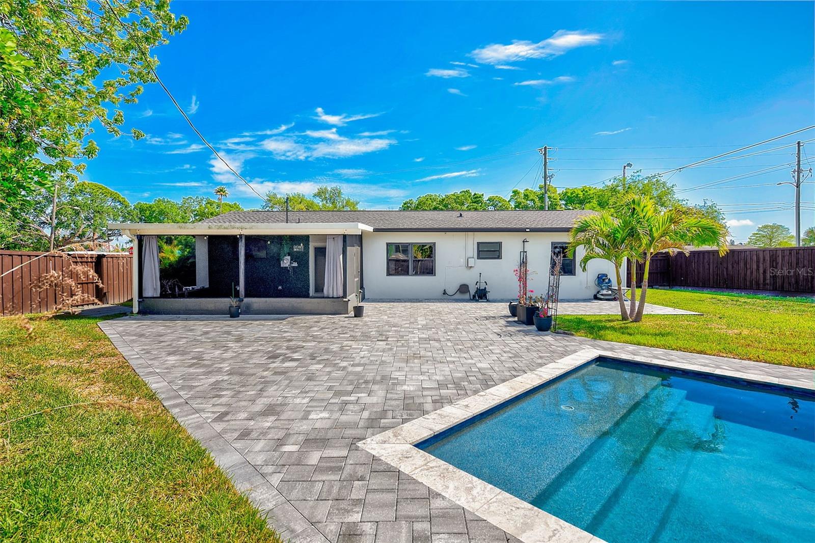 MEADOW LAWN - Residential