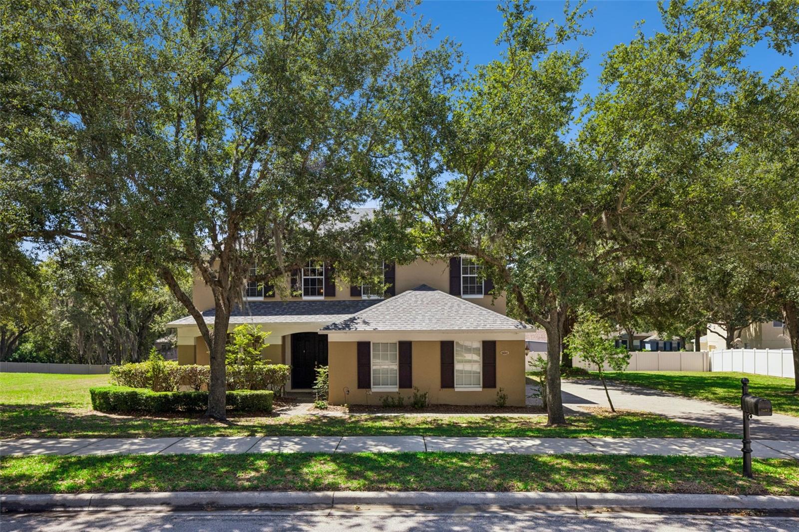 2692 CEDAR KNOLL DRIVE