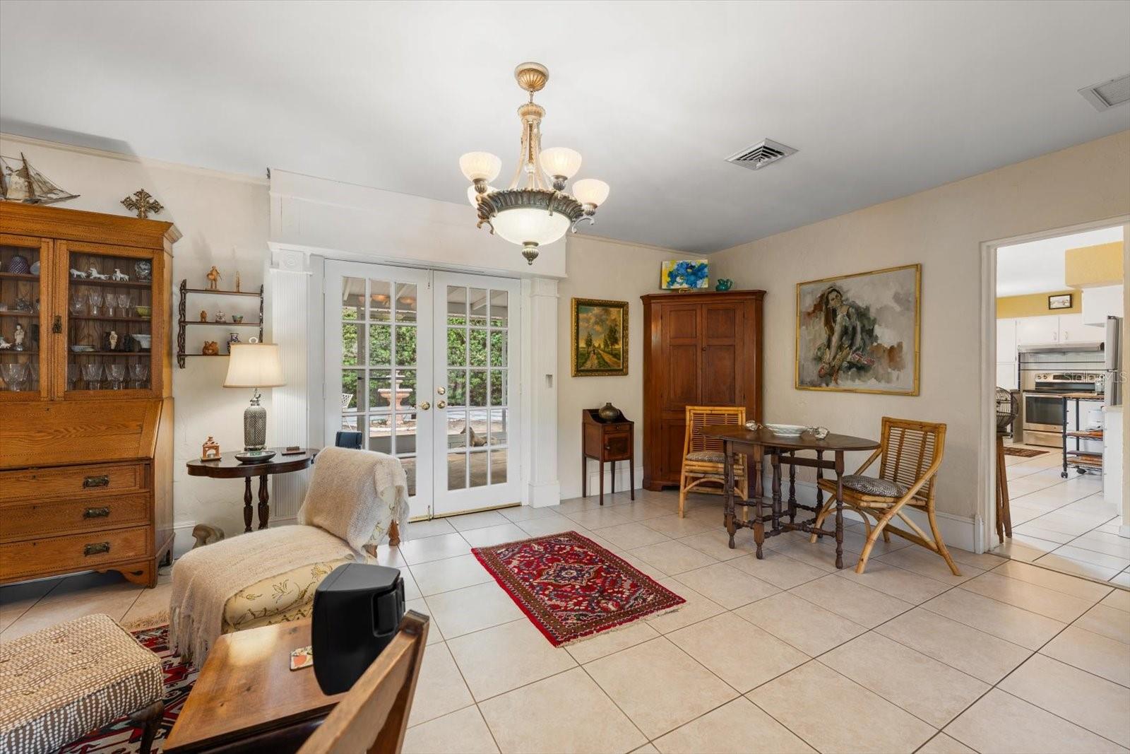 BELLEAIR ESTATES - Residential