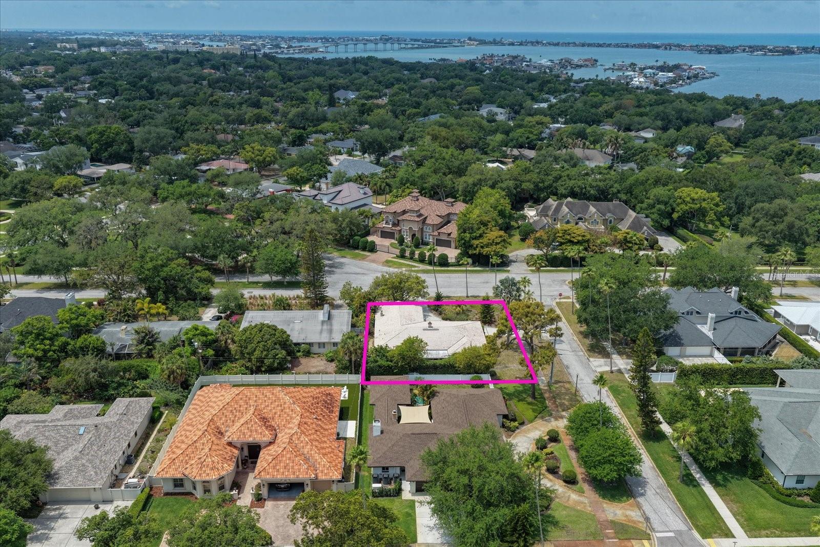 BELLEAIR ESTATES - Residential