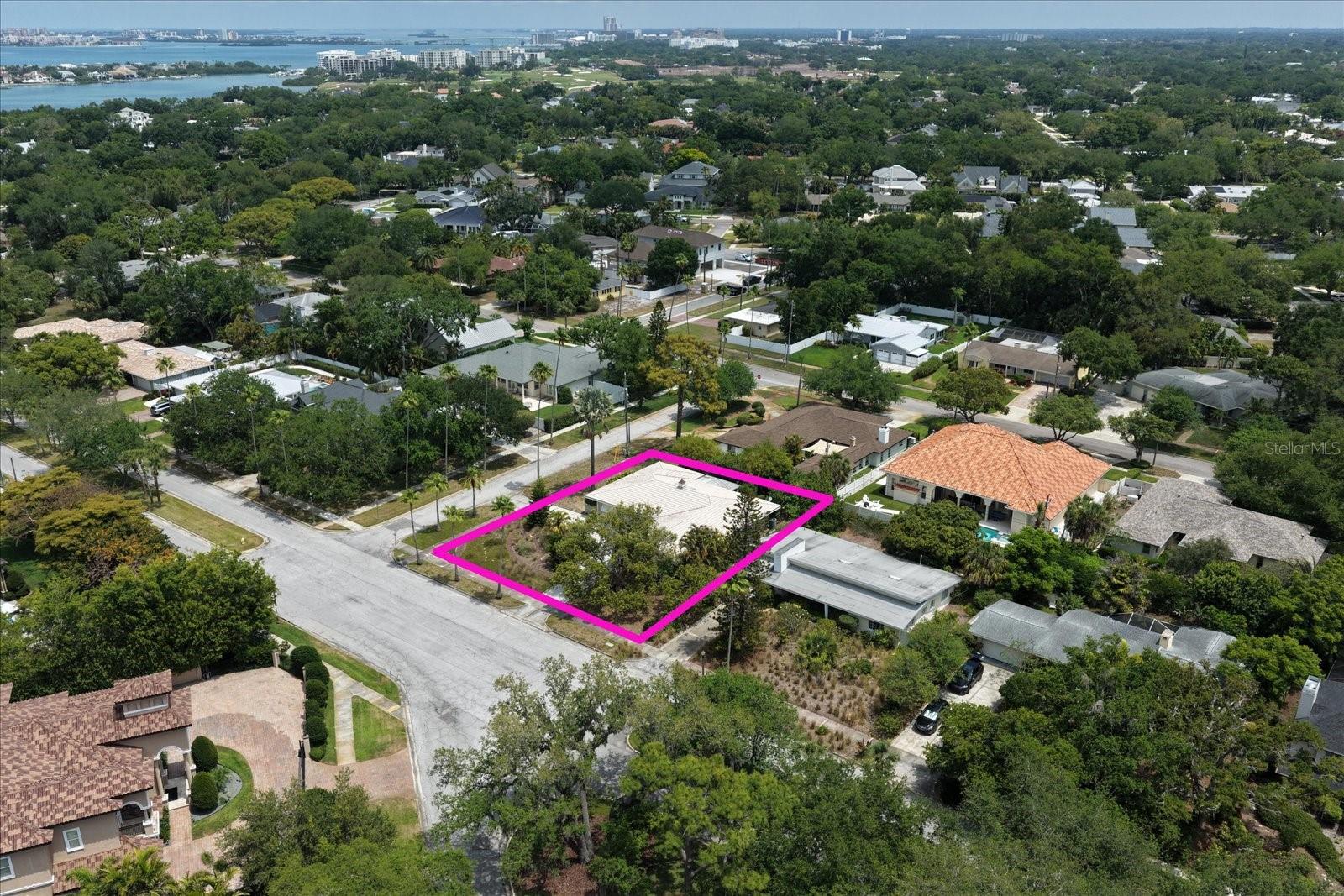 BELLEAIR ESTATES - Residential