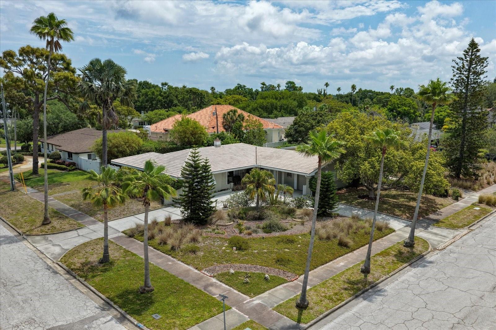 BELLEAIR ESTATES - Residential