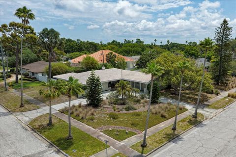 Photo of 109 Ponce De Leon Boulevard, Belleair, FL 33756 (MLS # TB8505776)