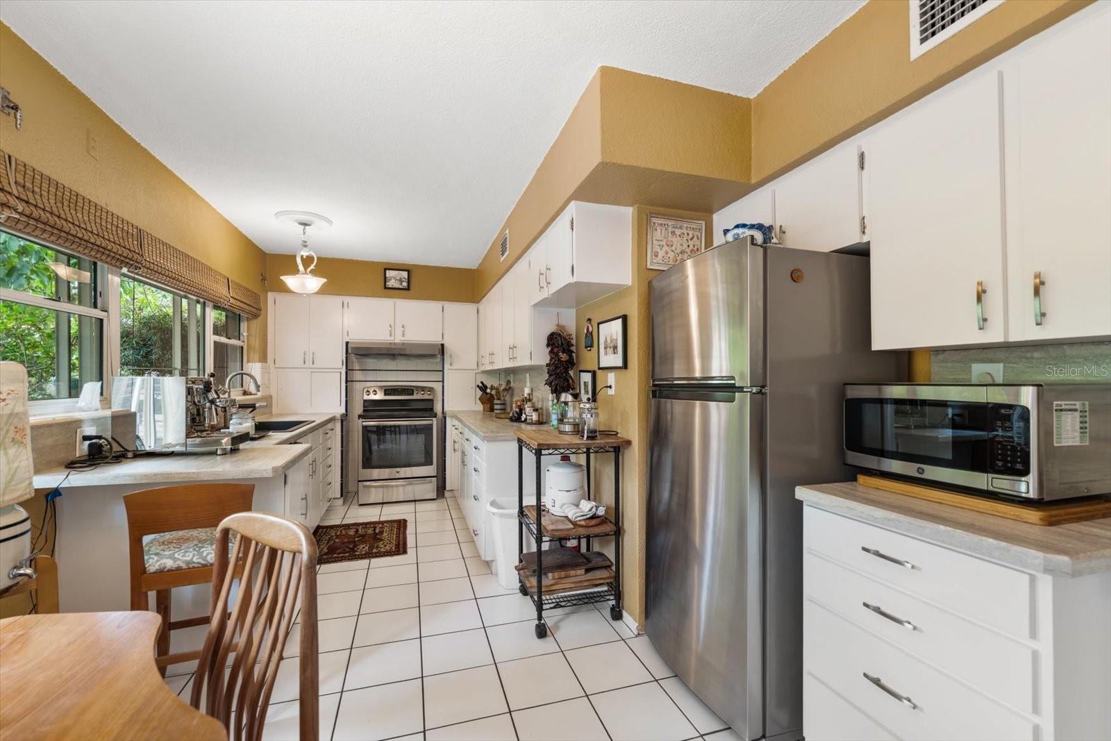 BELLEAIR ESTATES - Residential