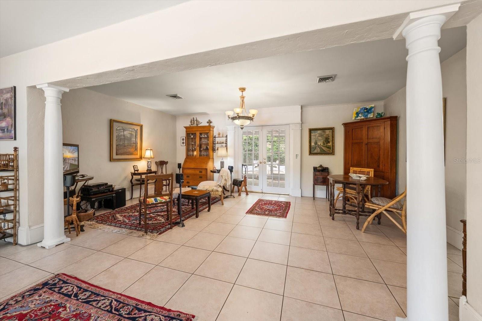 BELLEAIR ESTATES - Residential