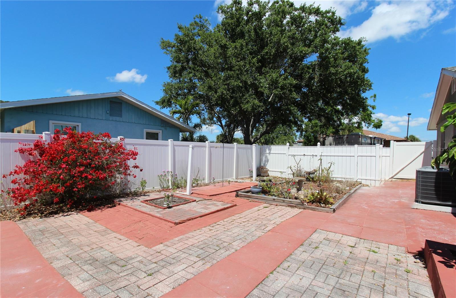 PINE SHORES ESTATES REP - Residential Lease