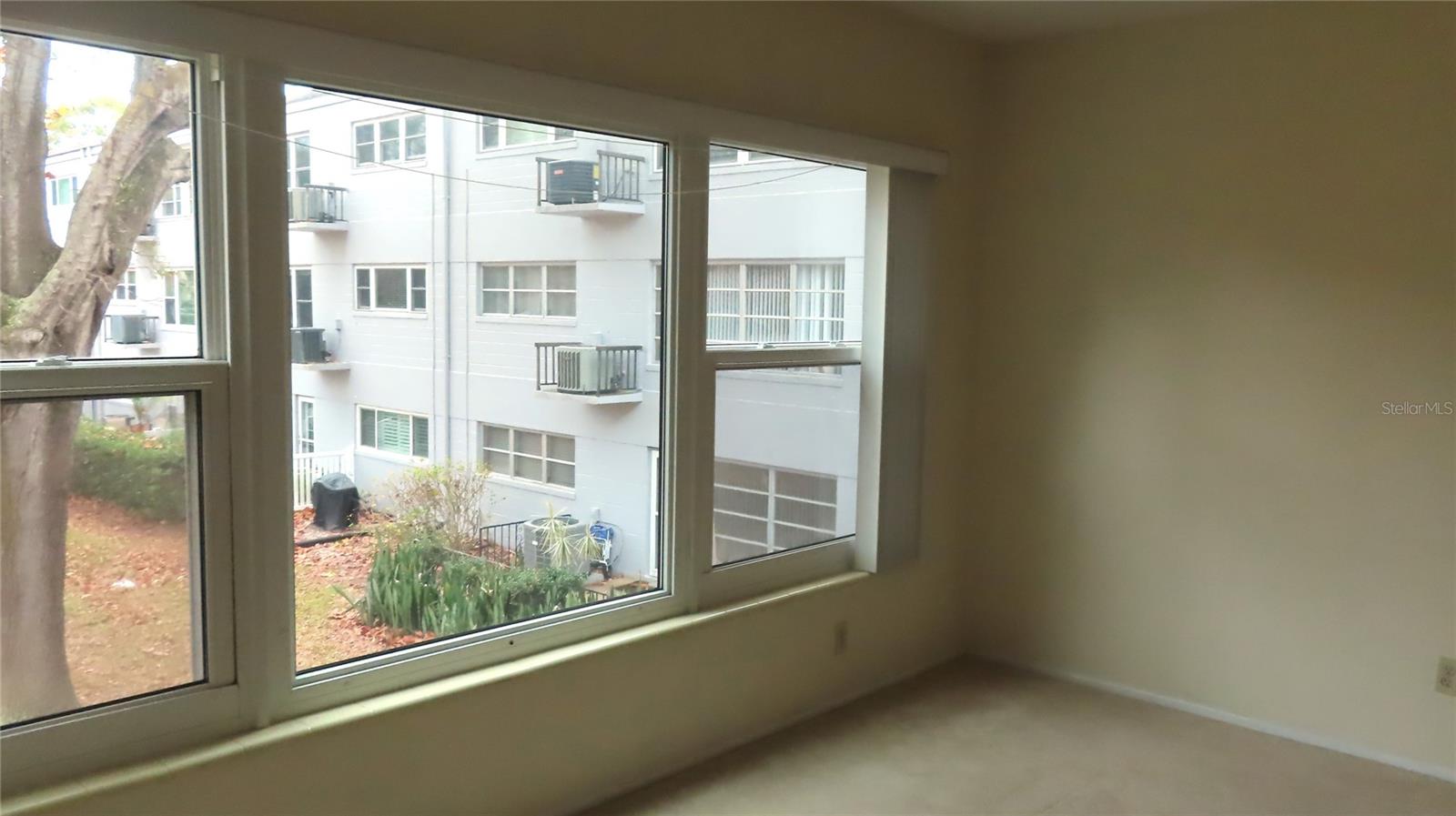 ON TOP OF THE WORLD - Residential Lease