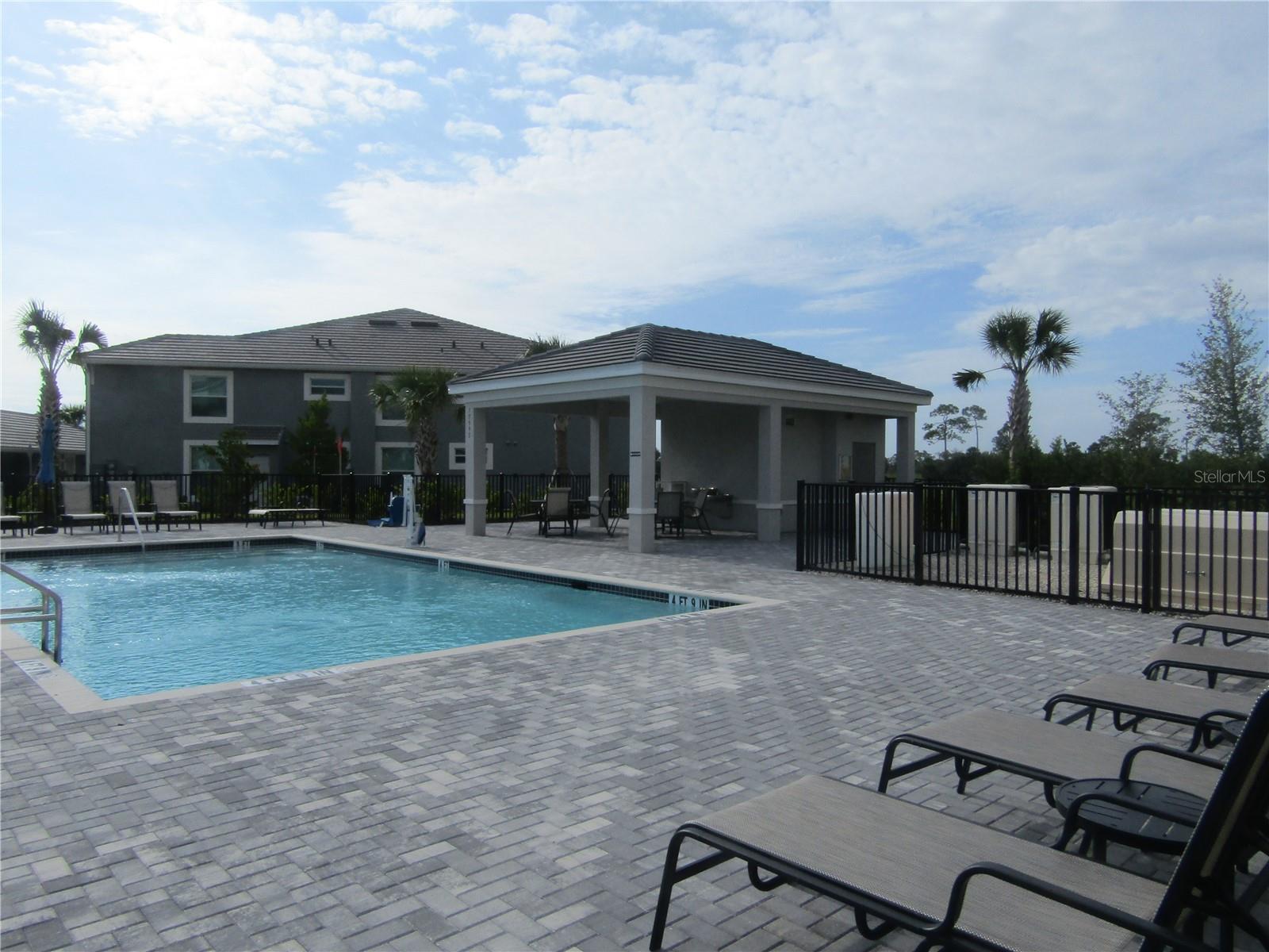 WELLEN PARK GOLF & COUNTRY CLUB - Residential Lease