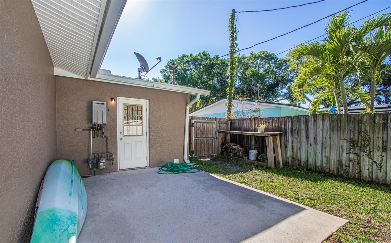 WINSTON PARK - Residential Lease