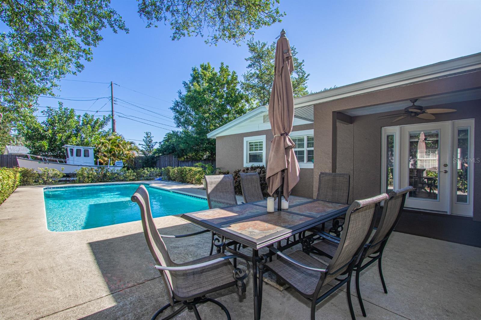 WINSTON PARK - Residential Lease