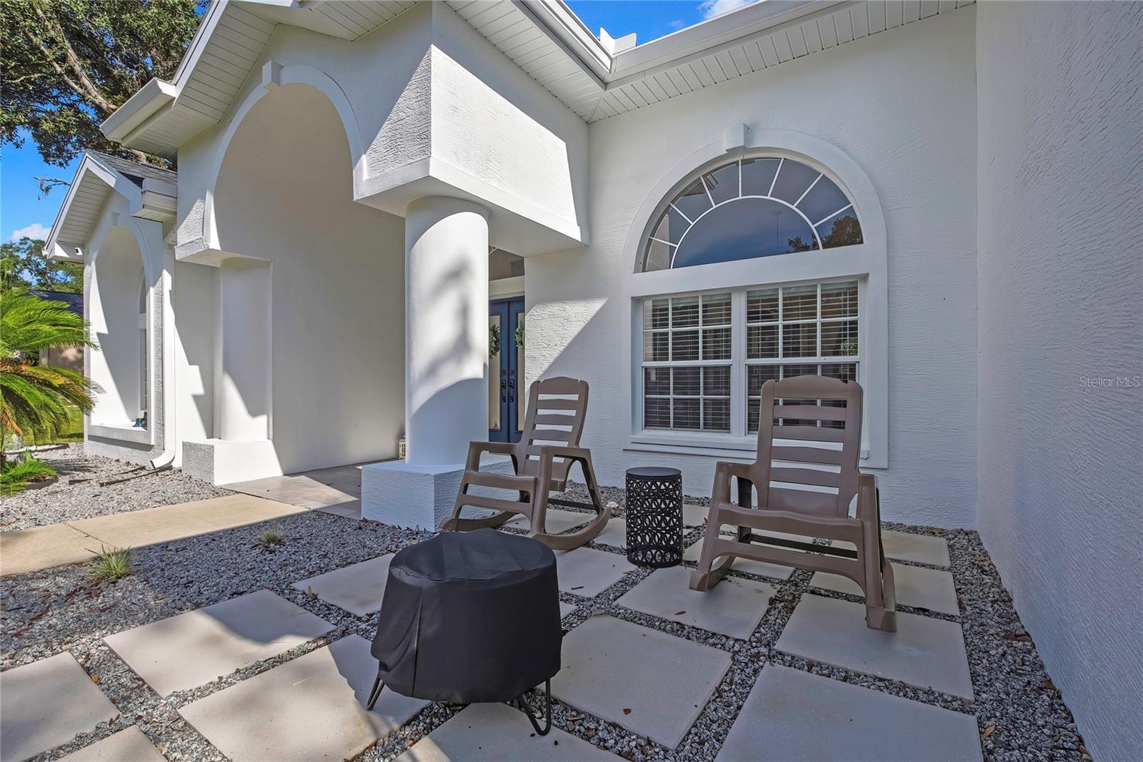 83 OAK VILLAGE BOULEVARD S