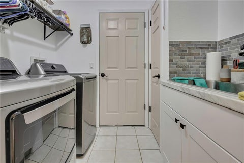 Tiny photo for 83 Oak Village Boulevard S, Homosassa, FL 34446 (MLS # TB8553802)