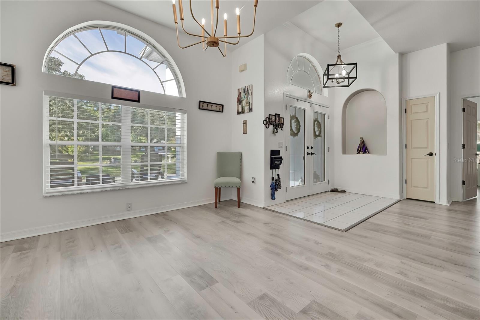 83 OAK VILLAGE BOULEVARD S