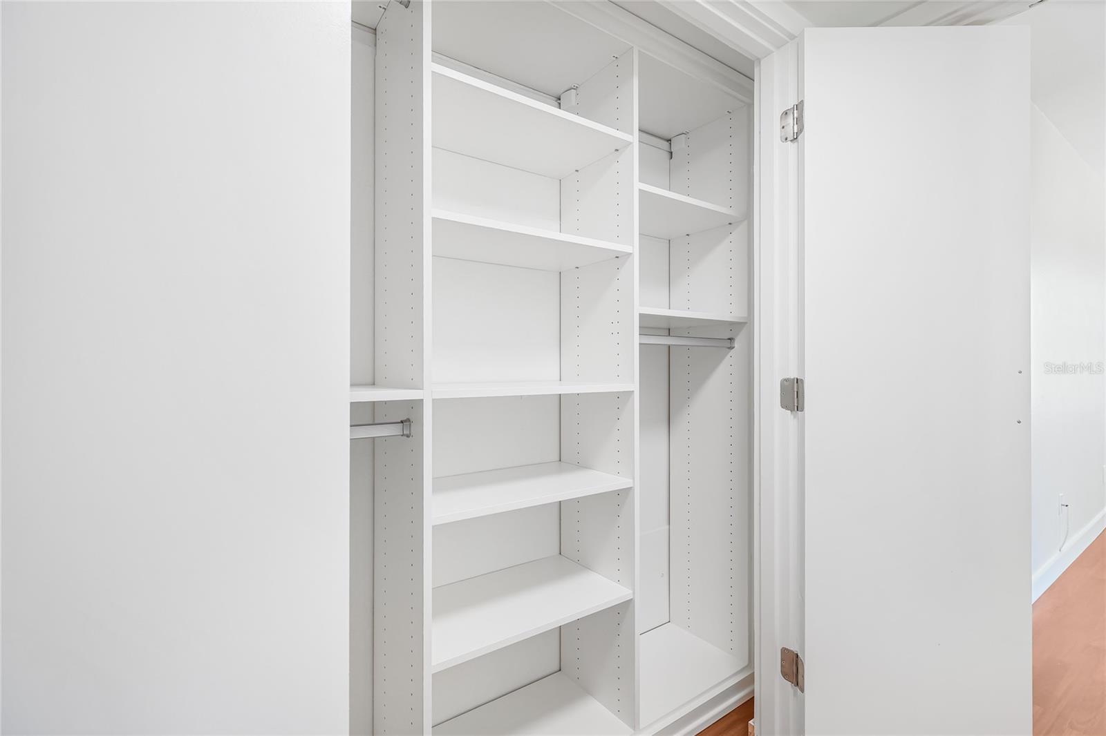 REGENCY HOUSE - Residential