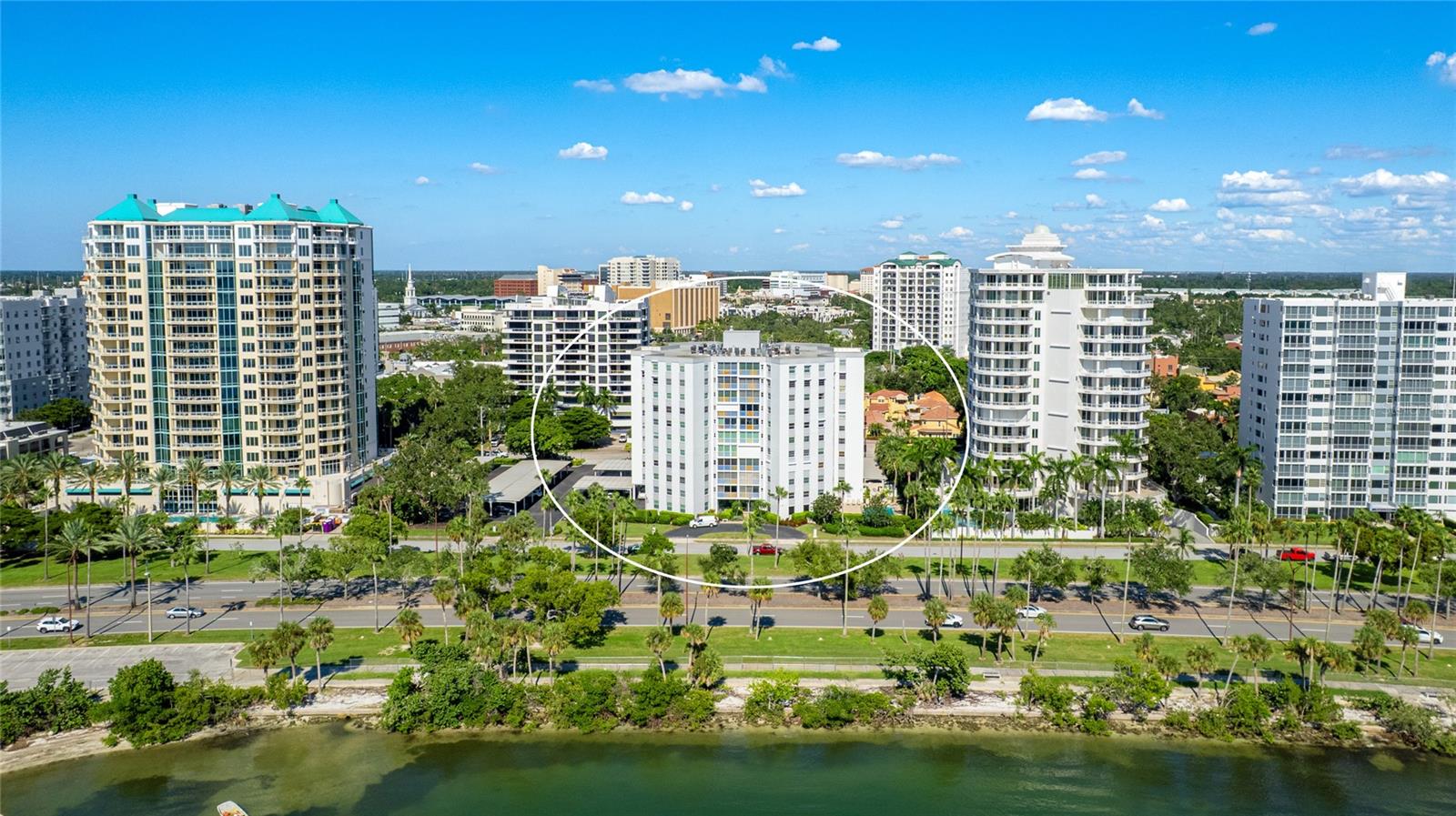 REGENCY HOUSE - Residential