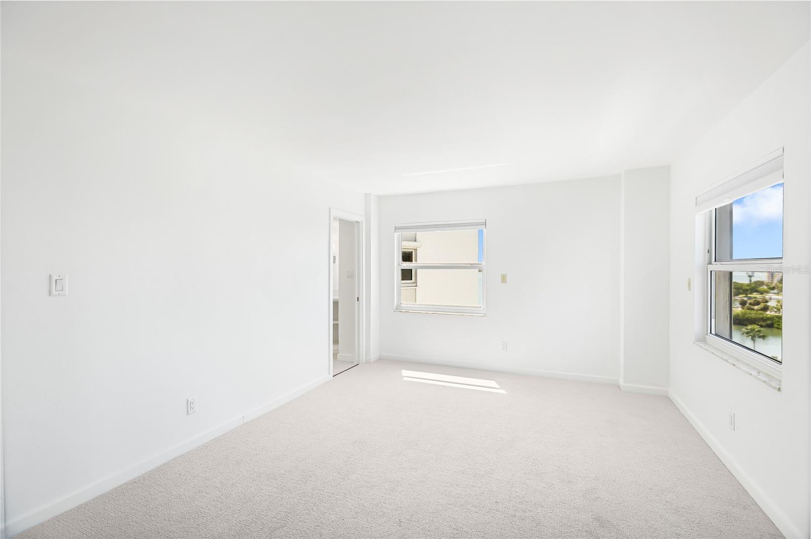 REGENCY HOUSE - Residential