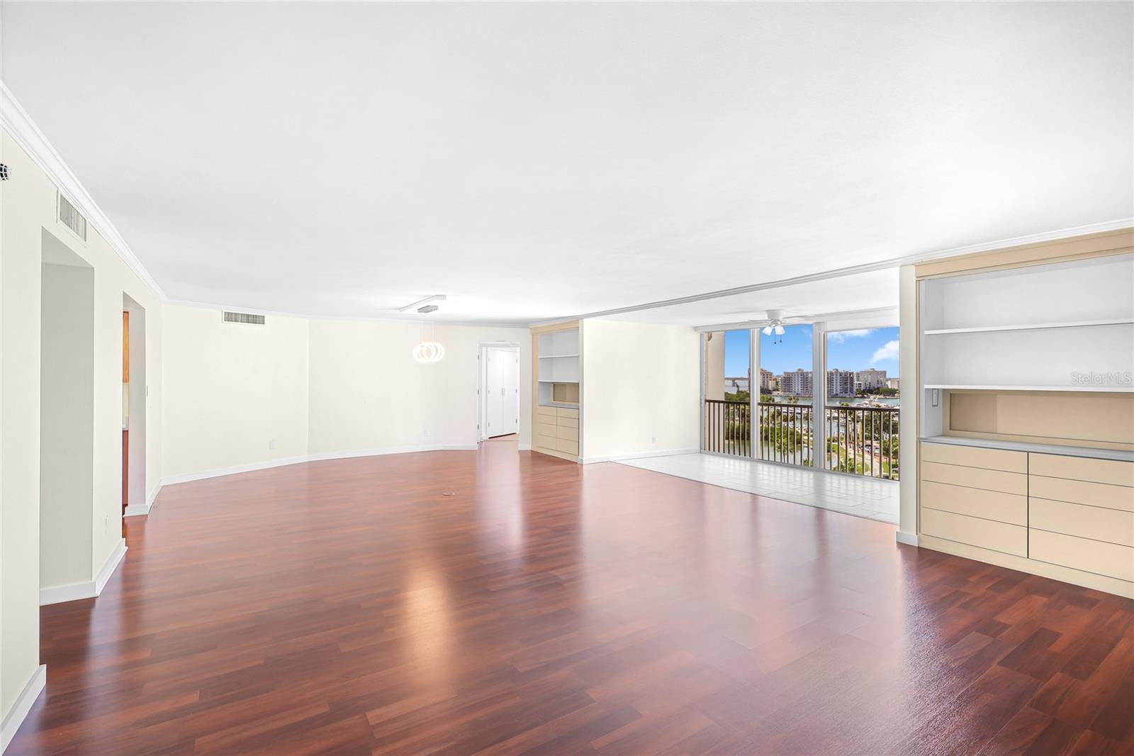 435 S GULFSTREAM AVENUE 1004