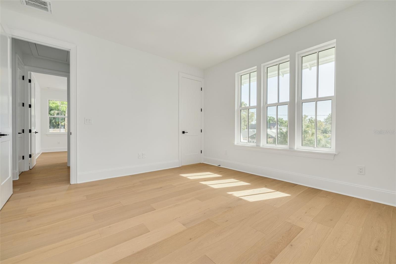 ROSS OAKS - Residential