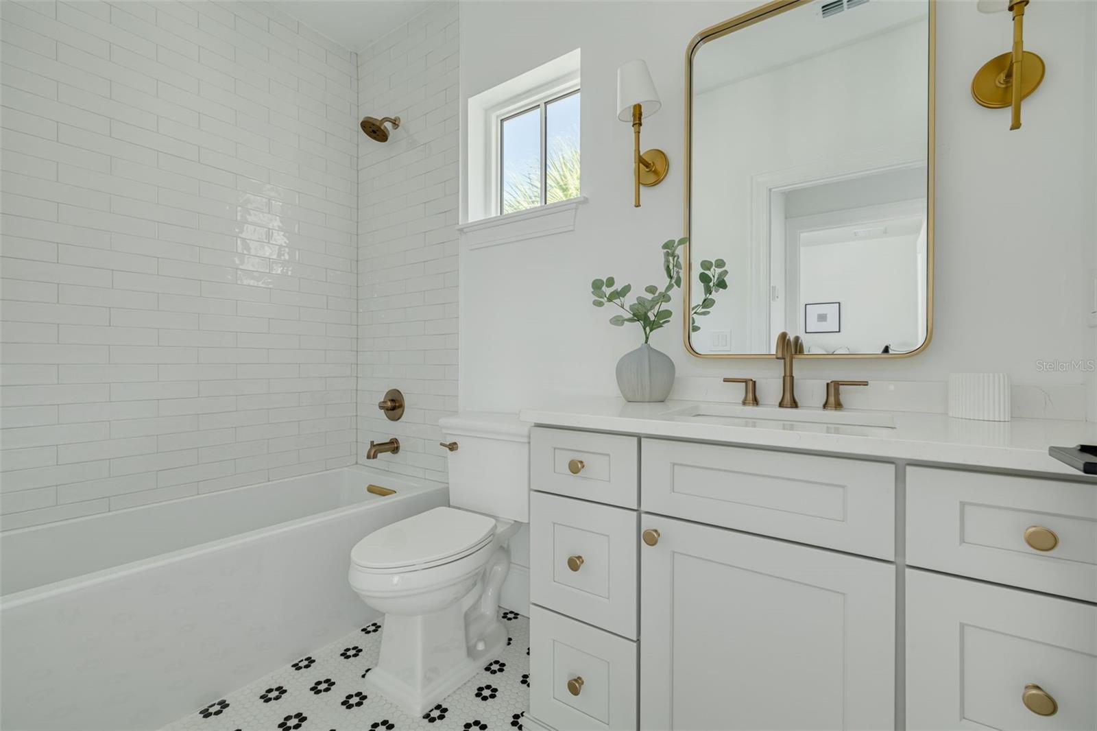 ROSS OAKS - Residential