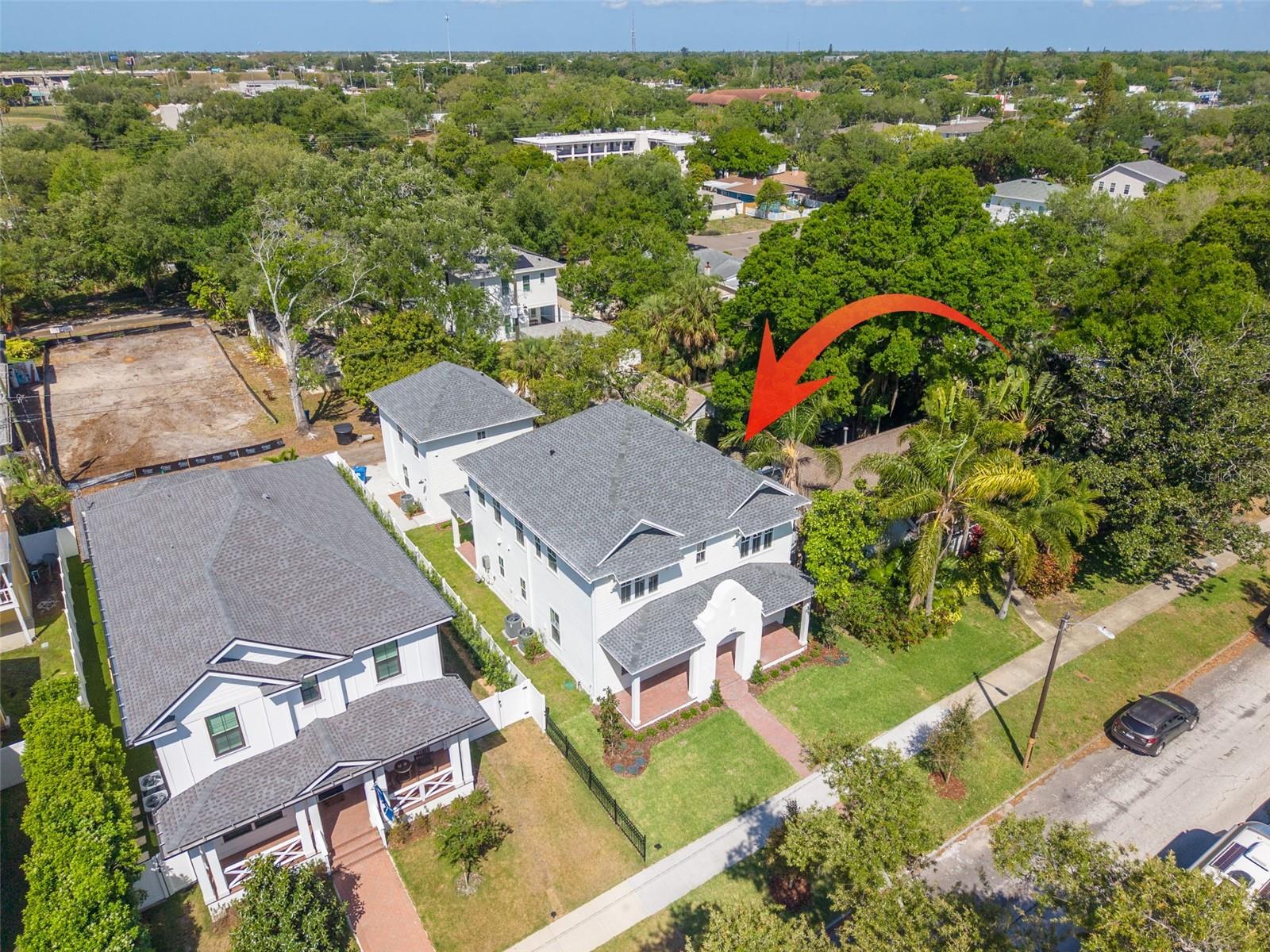 ROSS OAKS - Residential