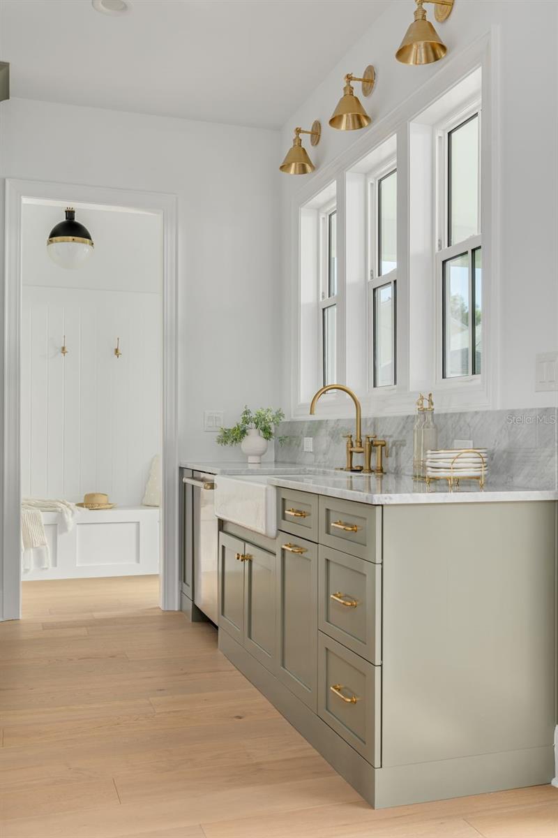 ROSS OAKS - Residential