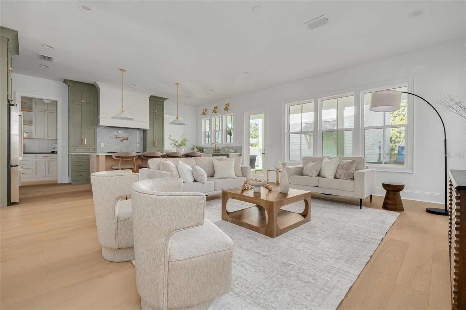 ROSS OAKS - Residential