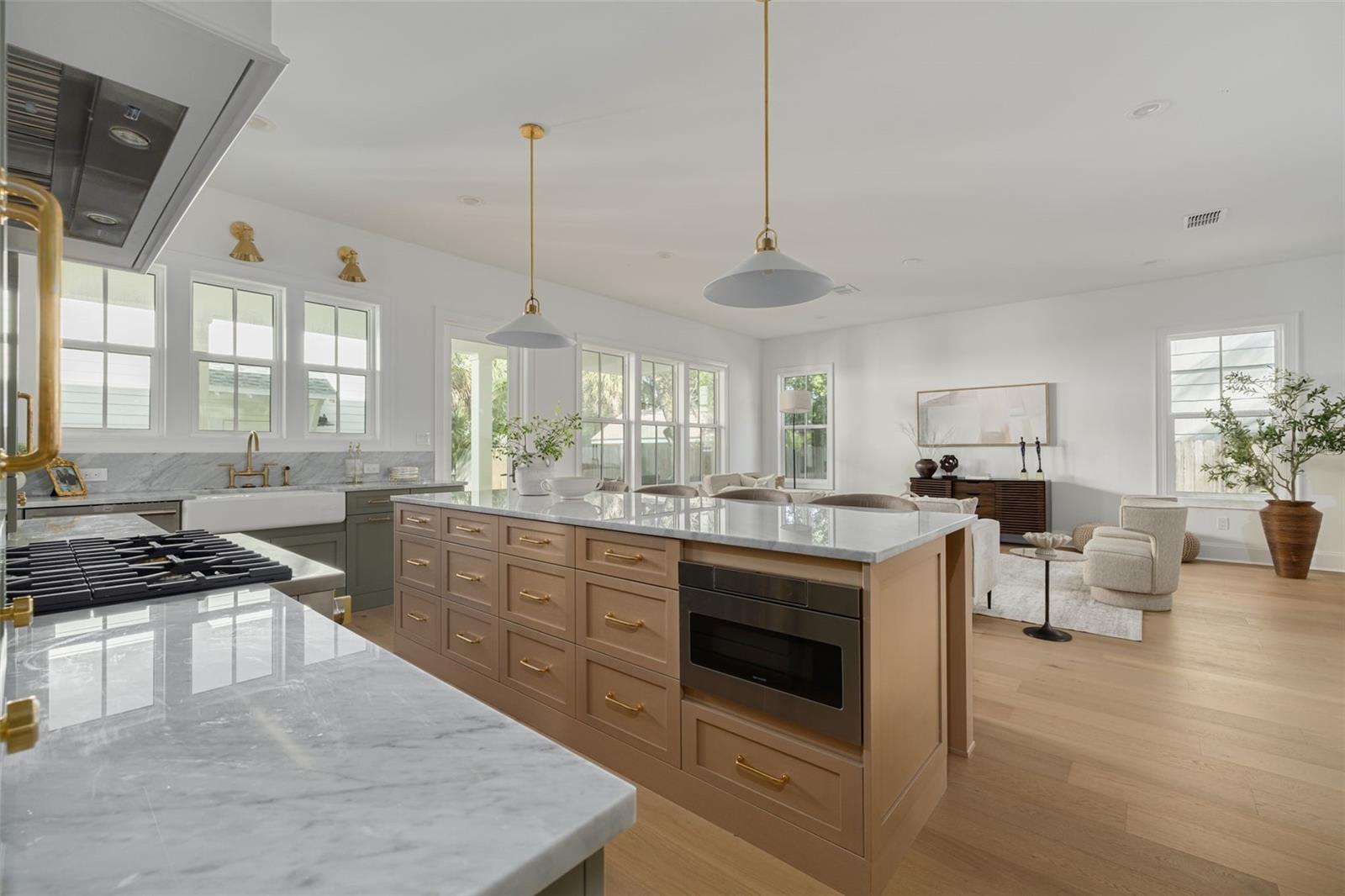 ROSS OAKS - Residential