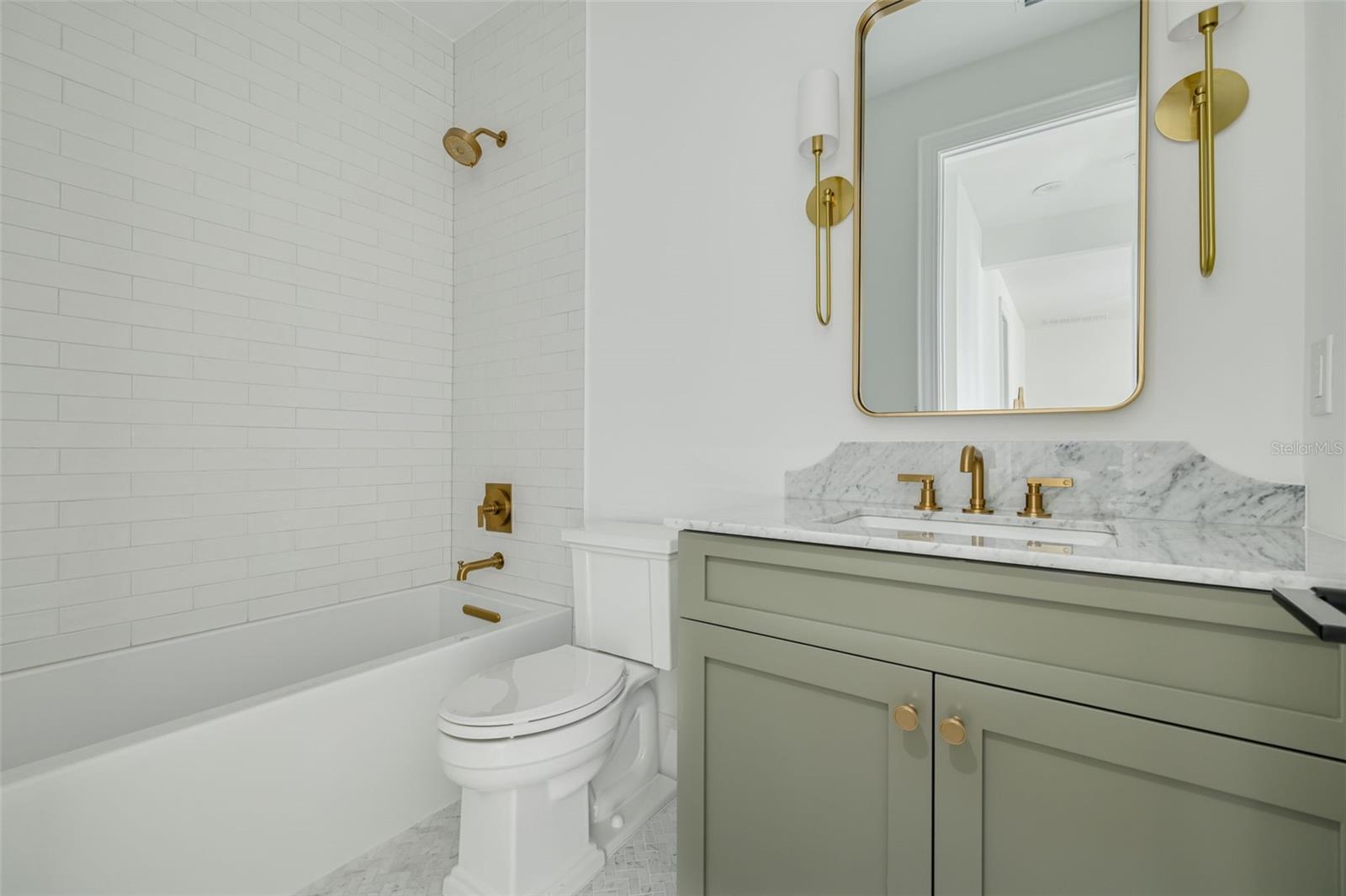 ROSS OAKS - Residential