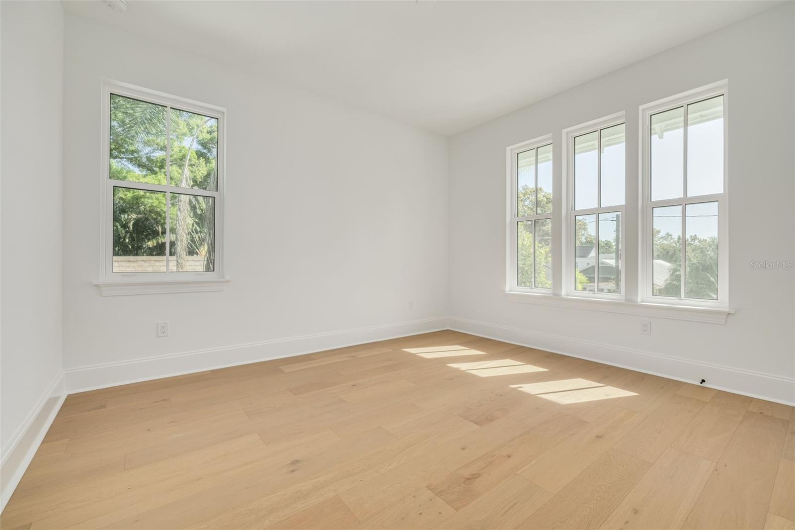 ROSS OAKS - Residential