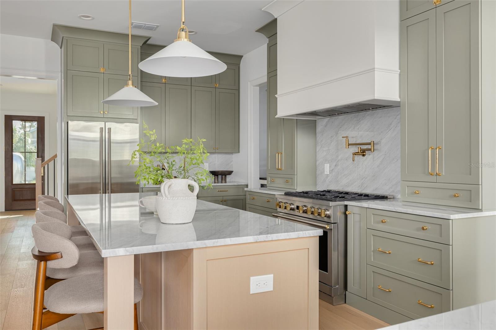 ROSS OAKS - Residential