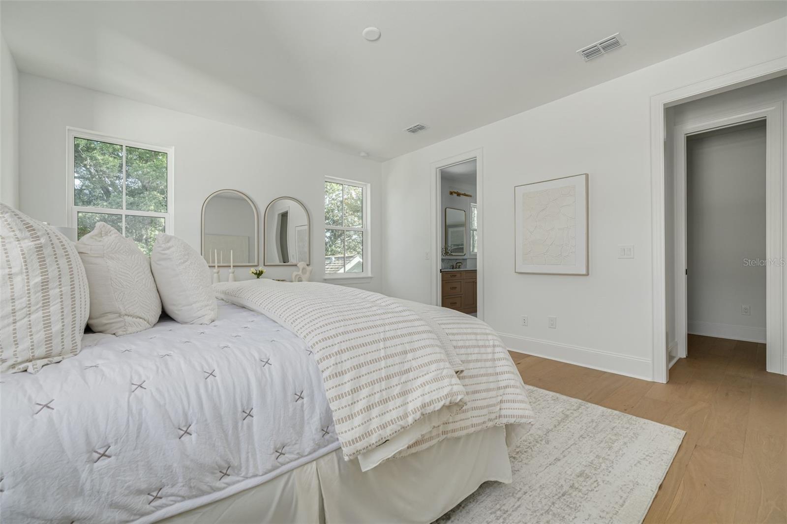 ROSS OAKS - Residential