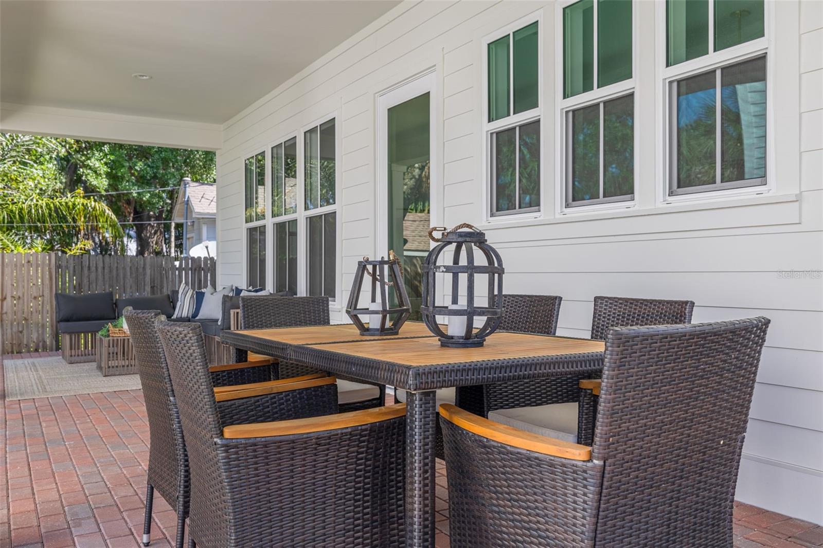 ROSS OAKS - Residential